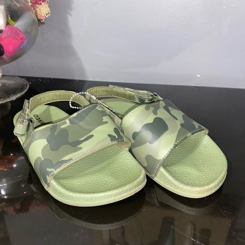 Old Navy Army Fatigue Slides